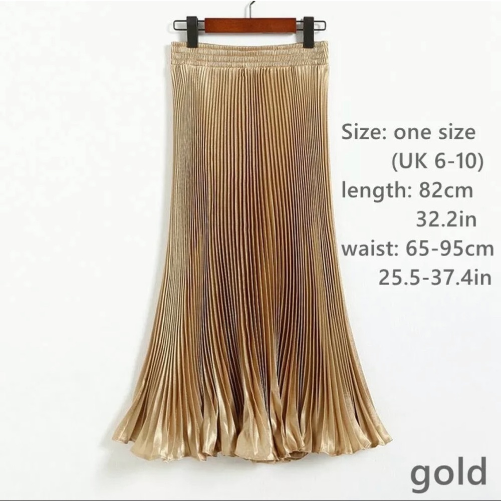 🎉 Jolly Wrinkled Long Skirt For Holiday Season🎉 - Picture 2 of 4